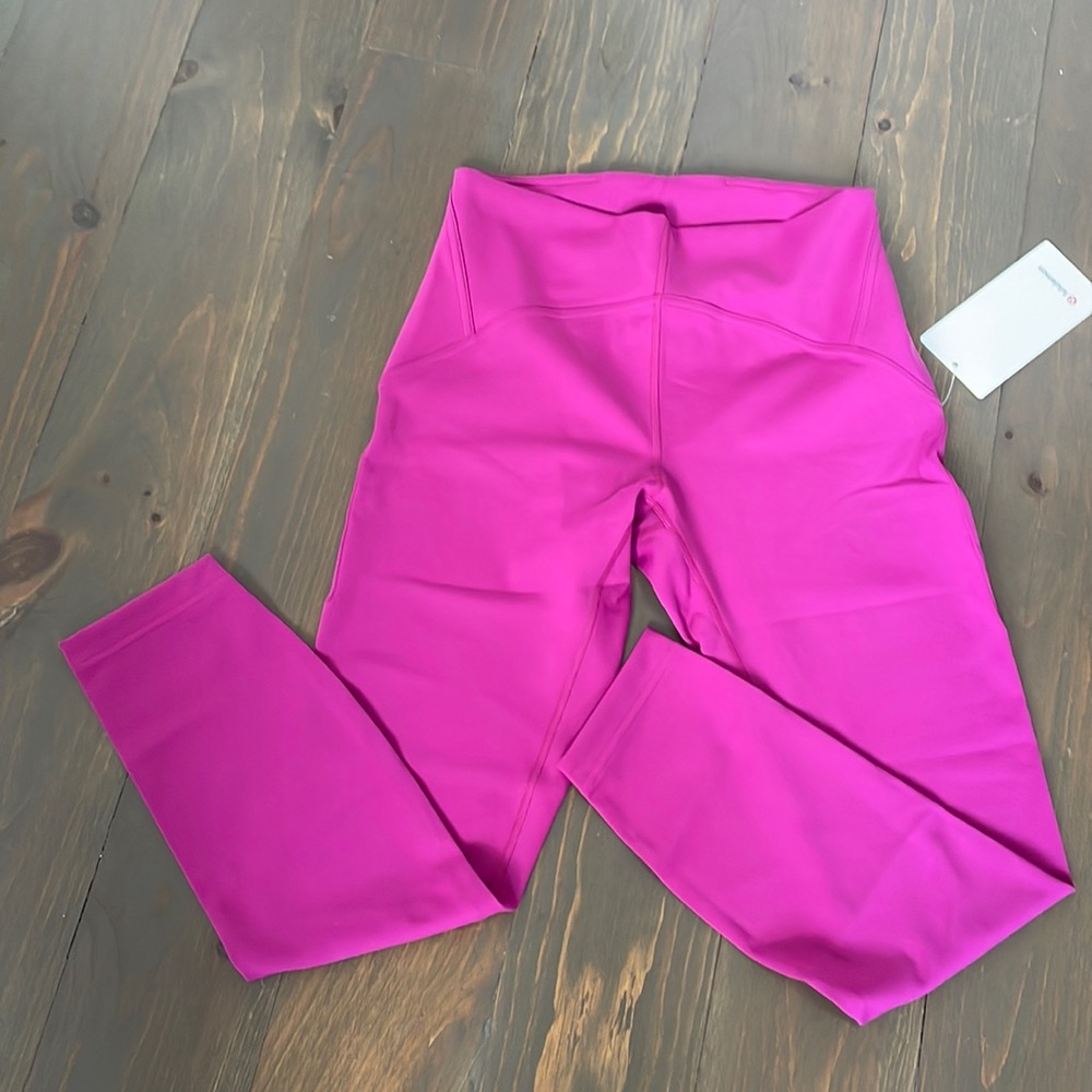 NWT Lululemon Instill HR Tight 25”